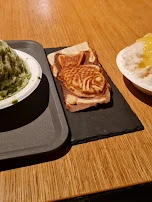 Kakigori Matcha Und Mango Und Taiyaki Yuzu-cheesecream